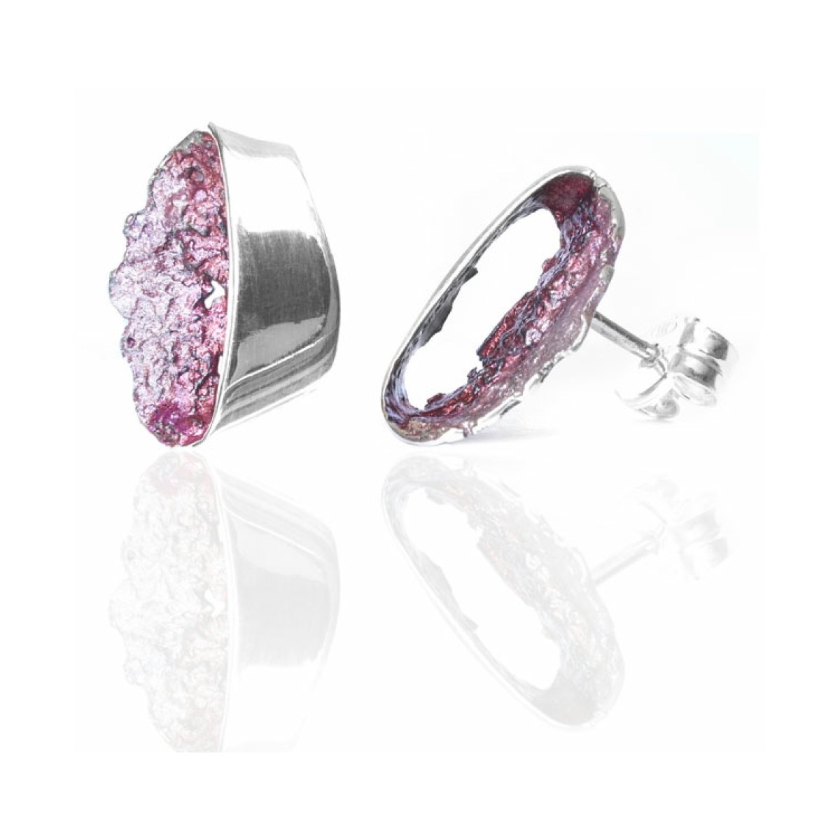 Gala red small earrings van Arior Barcelona