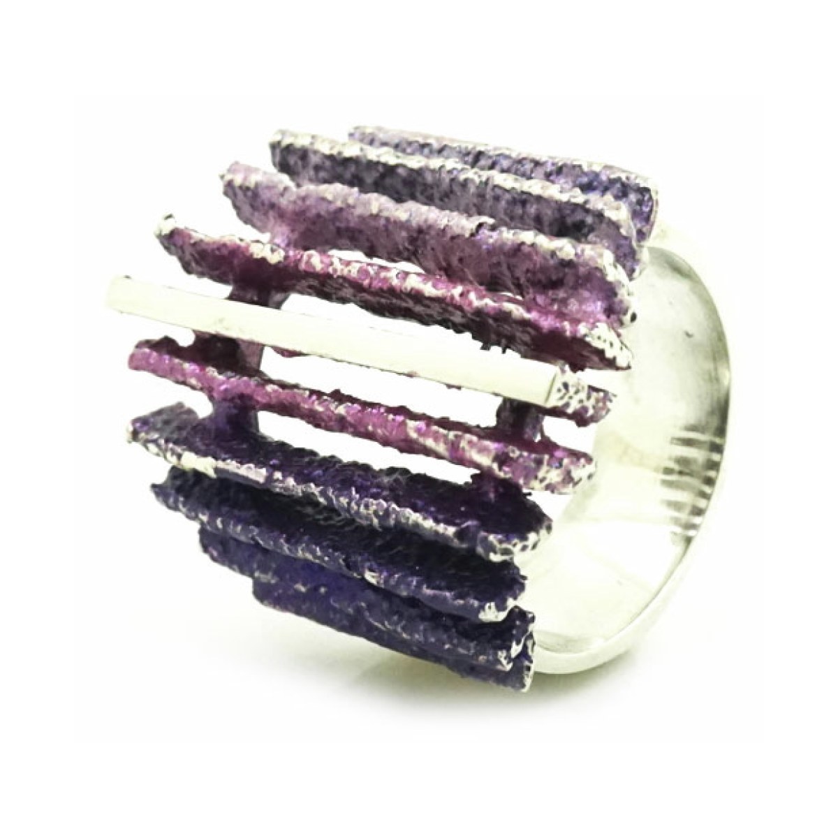 Junc purple big ring van Arior Barcelona
