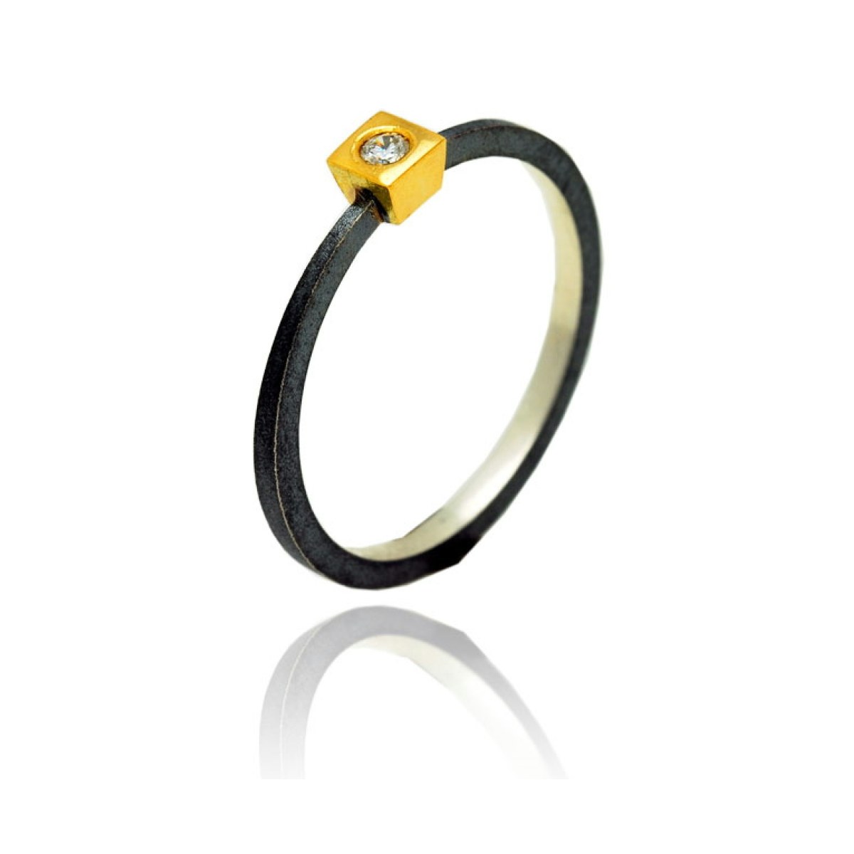 Nil ring van Arior Barcelona