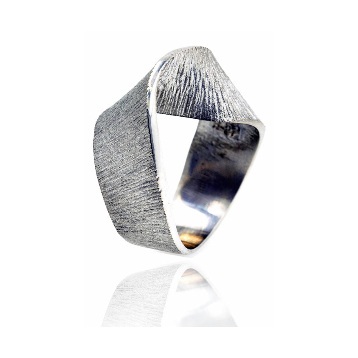 Moebius big ring van Arior Barcelona