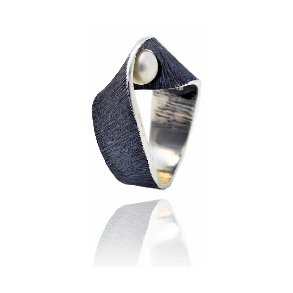 Moebius big ring van Arior Barcelona