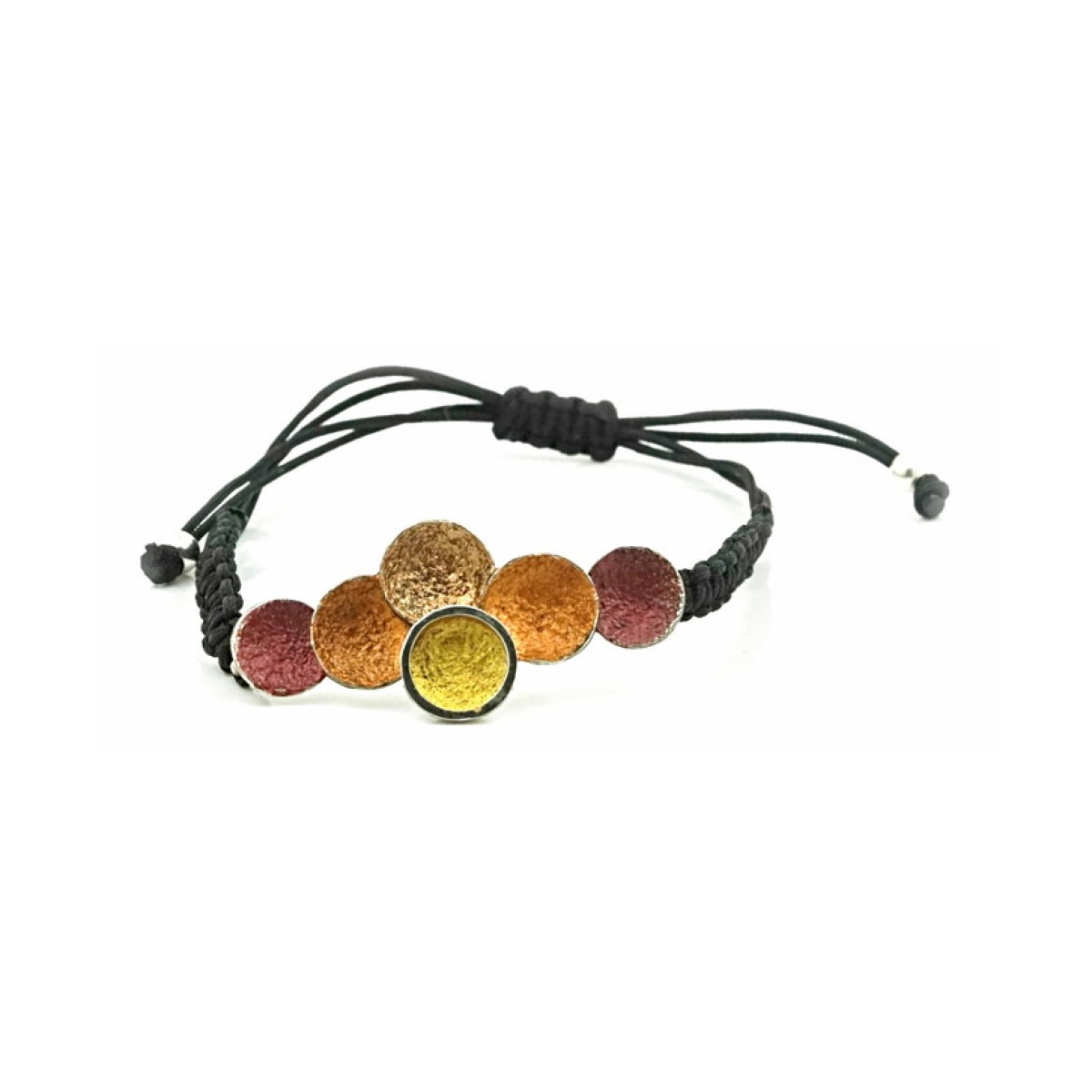 Singular ochre macramé bracelet van Arior Barcelona