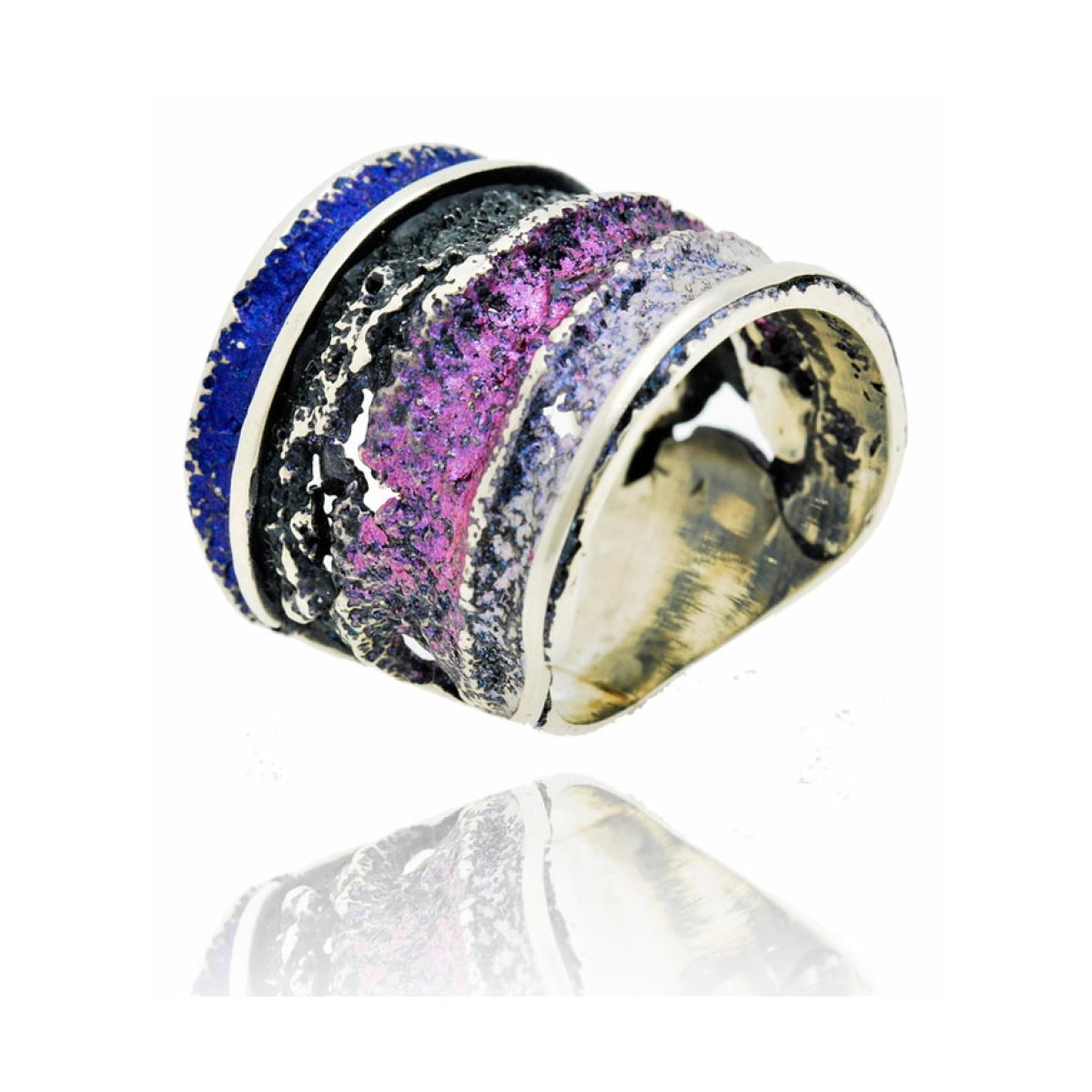Big violet Sinera ring van Arior Barcelona