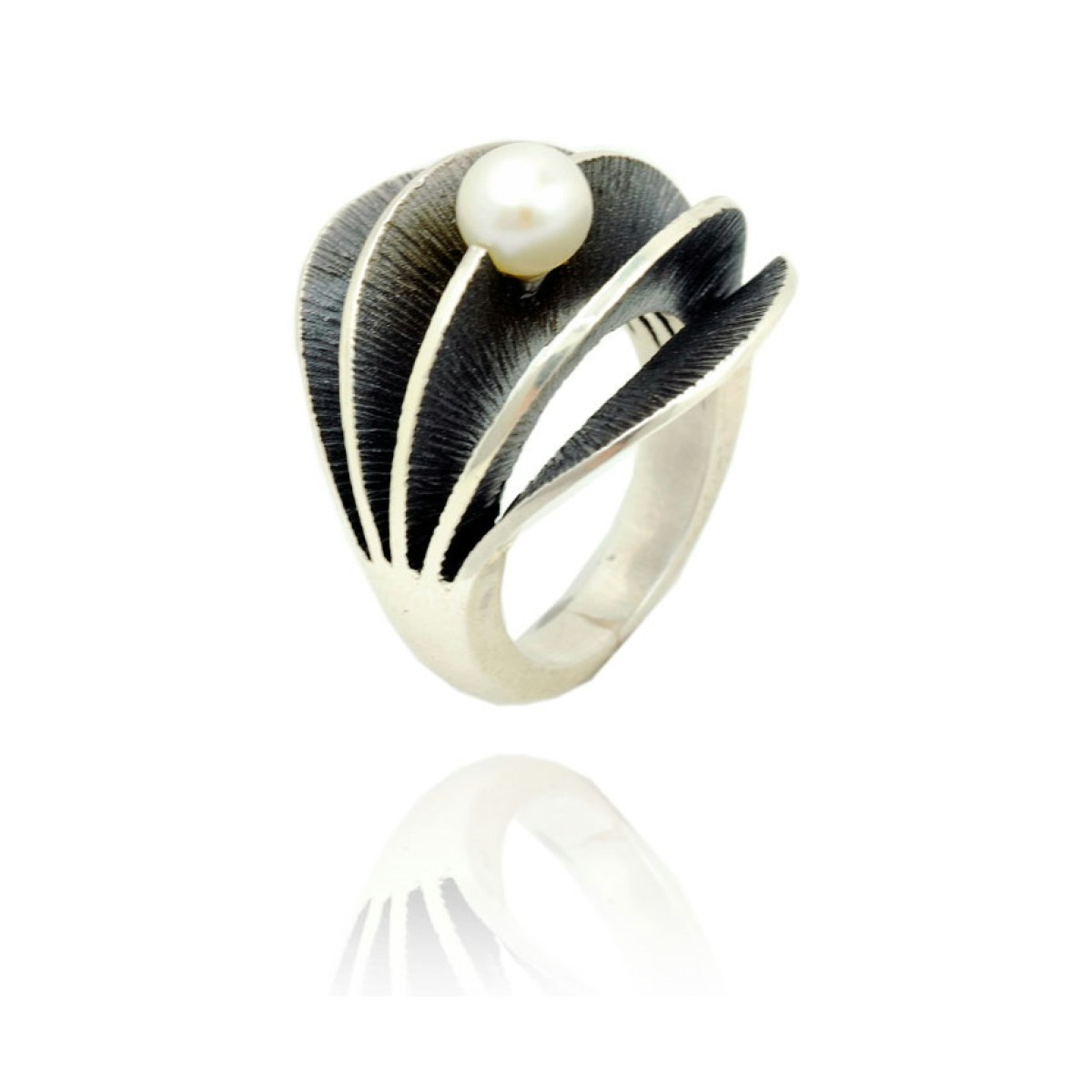 Trova pearl big ring van Arior Barcelona