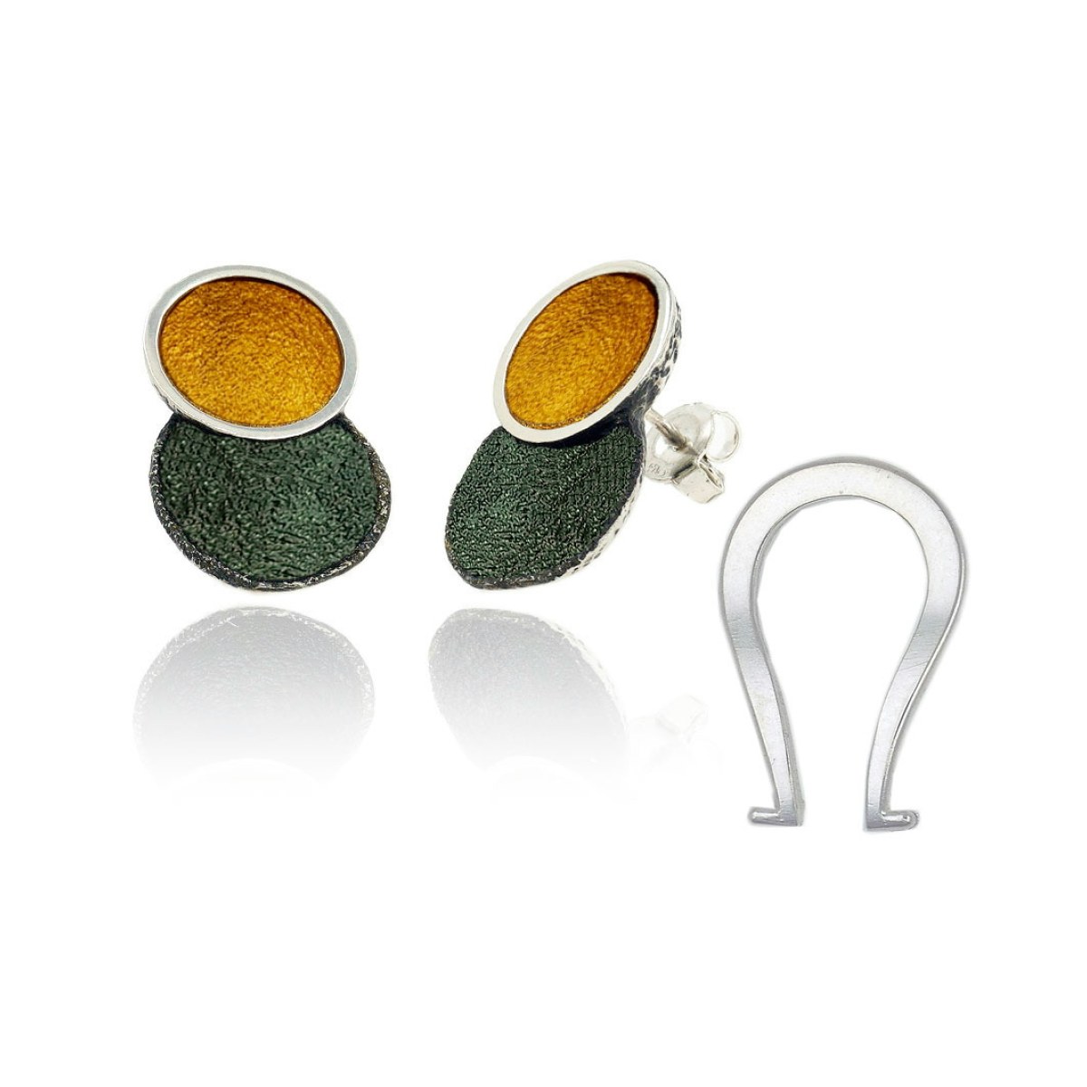 Singular big green 2 round earring van Arior Barcelona