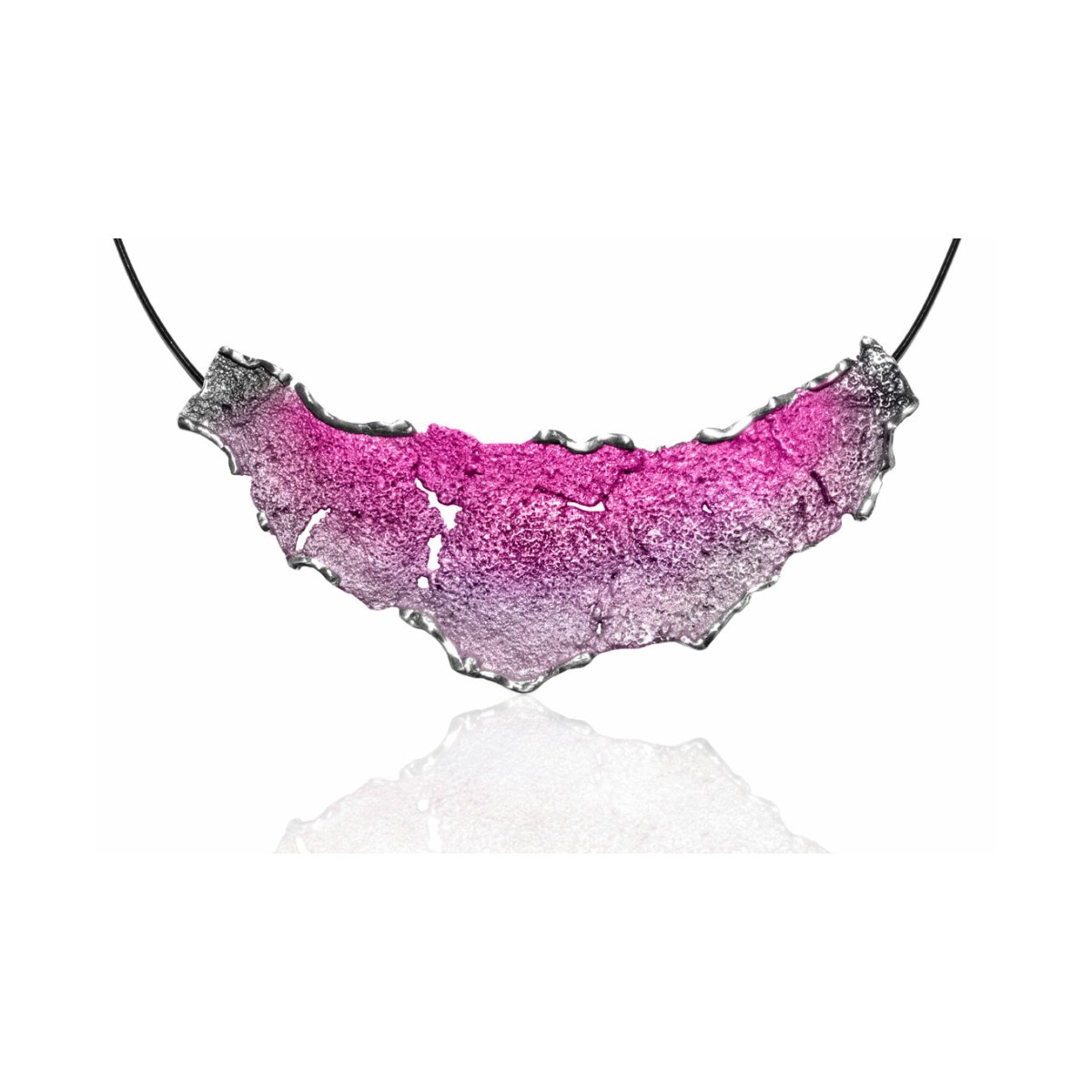 Boreal pink Intenzza big necklace van Arior Barcelona