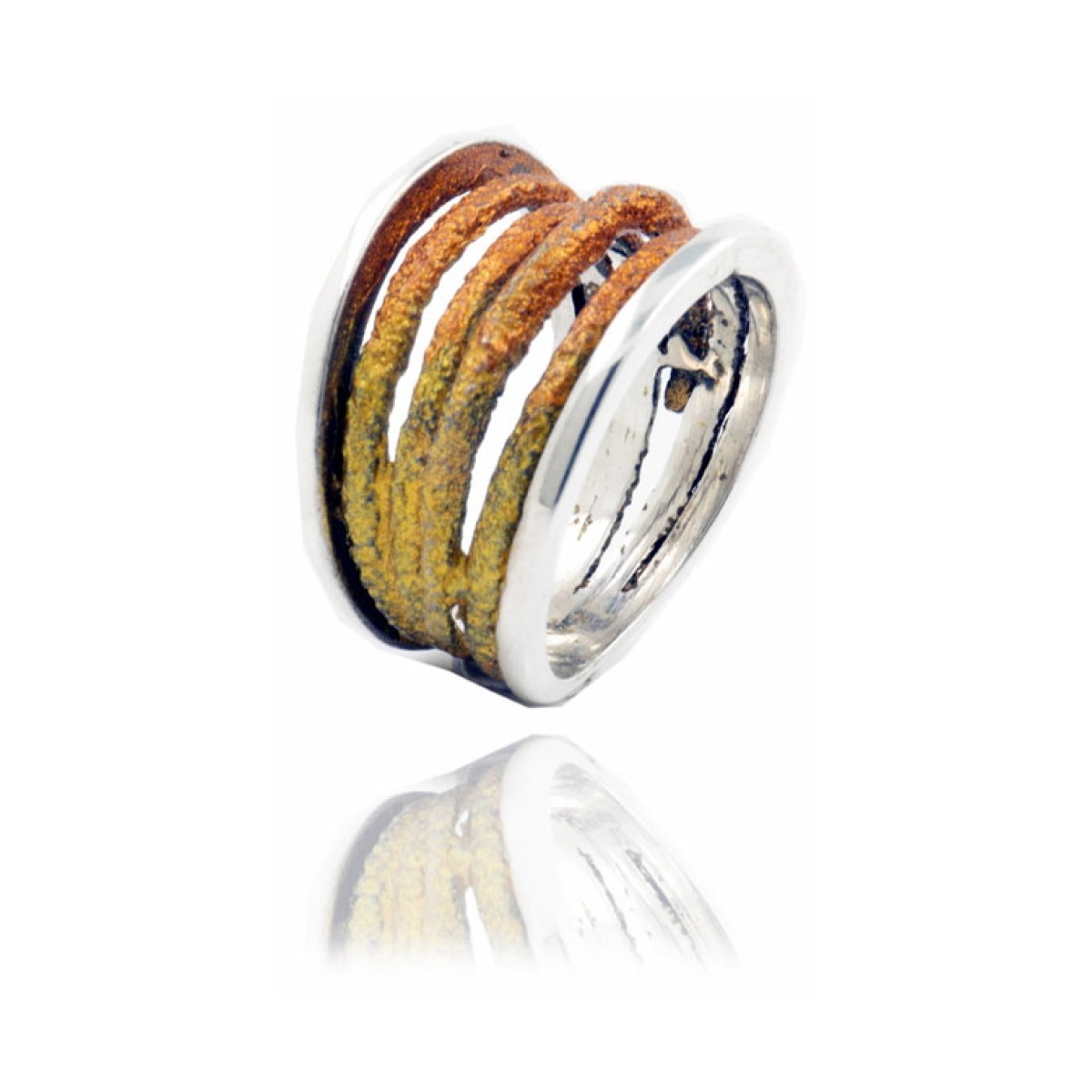 Dynamic ochre big ring van Arior Barcelona