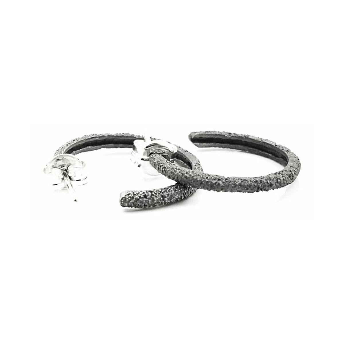 Desert Small half-round earring van Arior Barcelona