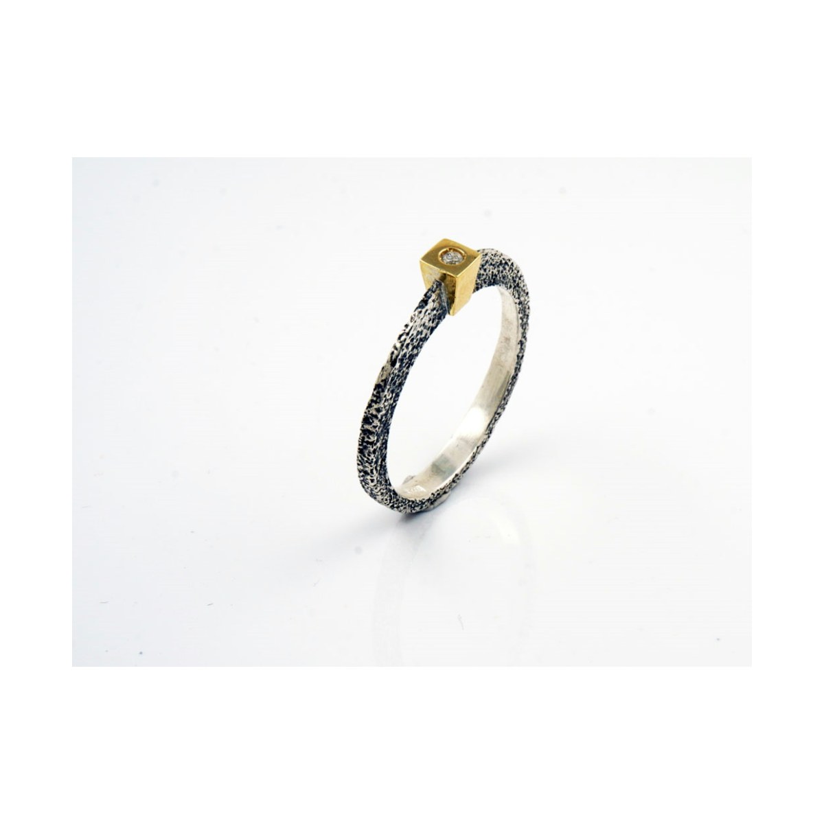 Nil ring van Arior Barcelona