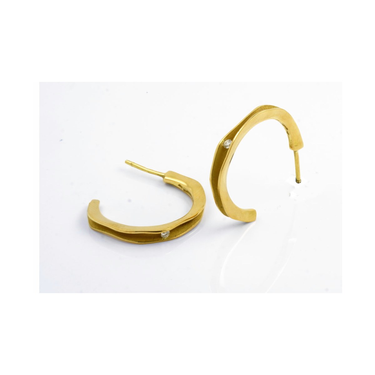 Fi earring van Arior Barcelona
