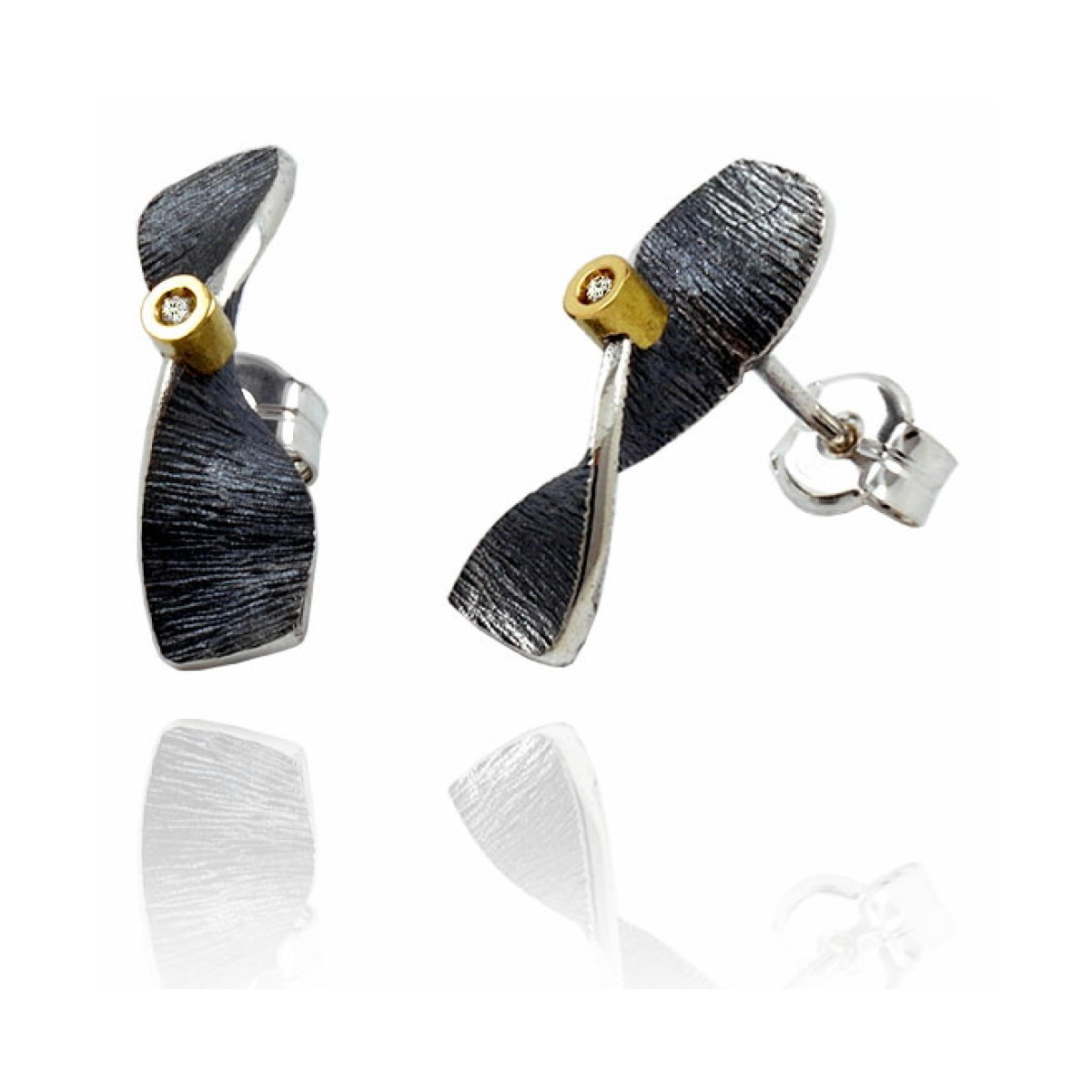 Moebius little earring van Arior Barcelona